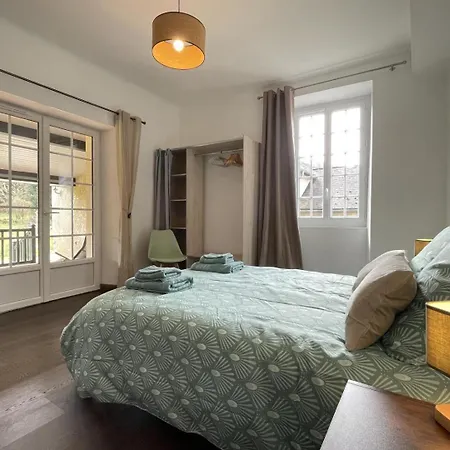 Happy Neez * Rebenacq